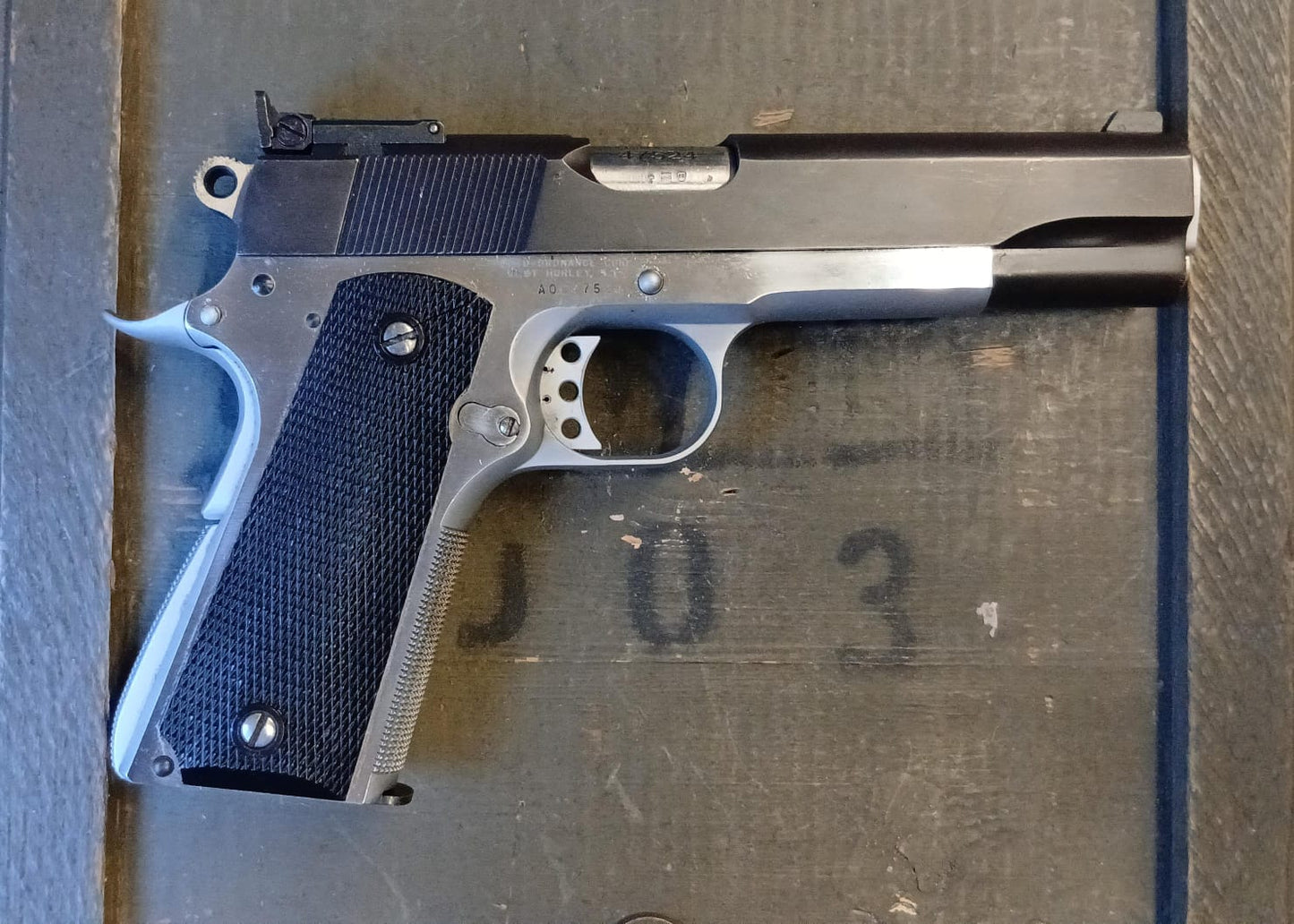 Auto Ordinance 1911 A1 - 45 ACP