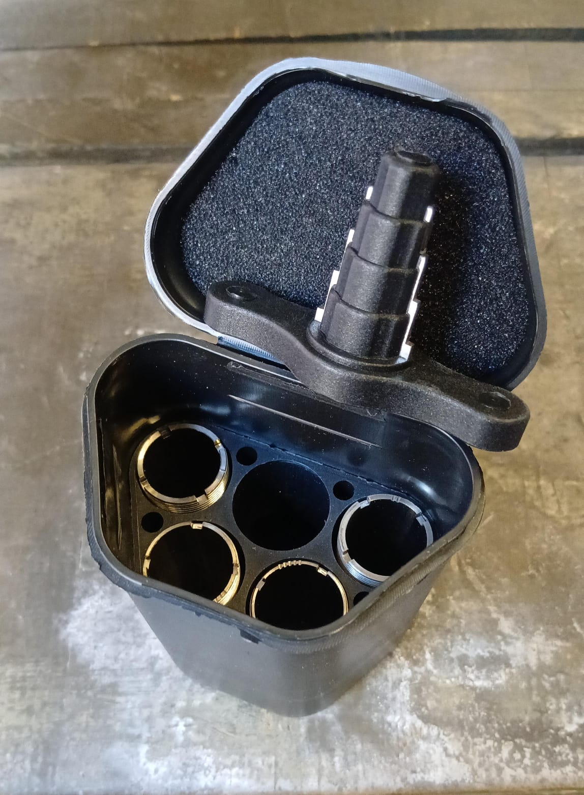 Huglu Atrox Cal.12 Magnum