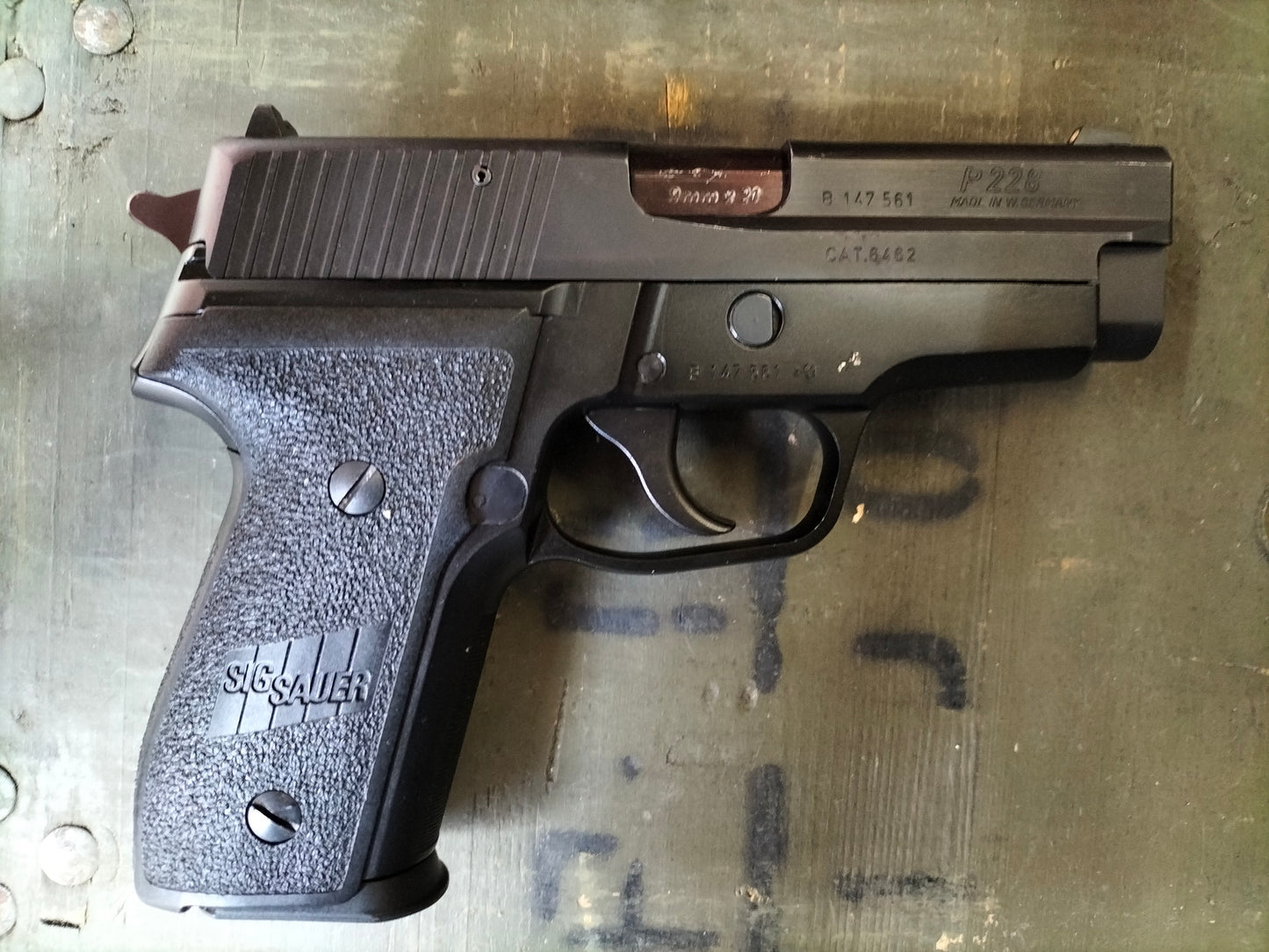 Sig Sauer P228 - 9x21