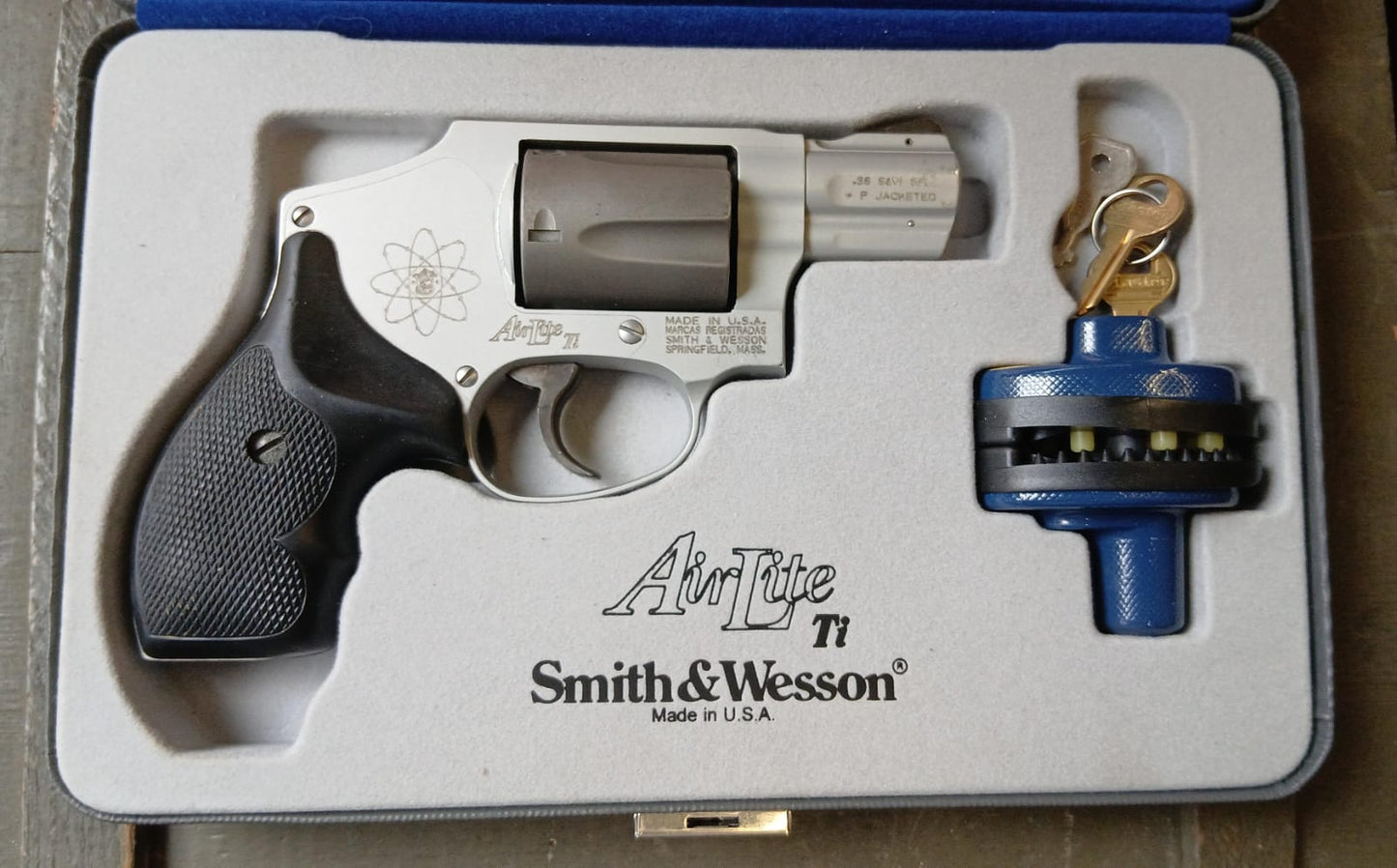 Smith & Wesson   Airlite TI