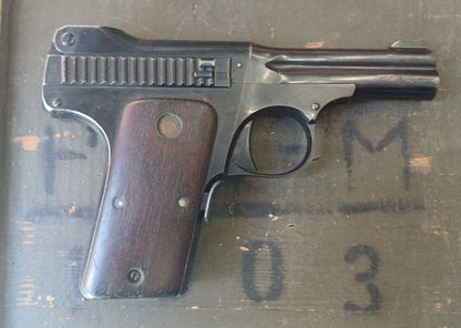 Smith & Wsson 1913